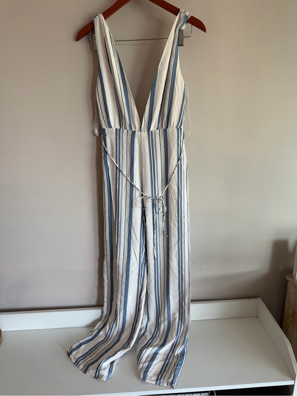 Superdown Womens Blue White Striped Deep V-Neck Wide Leg Jumpsuit XS